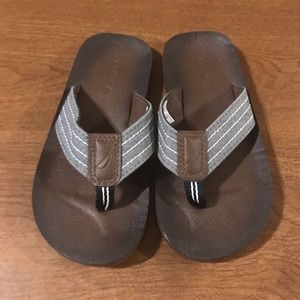 4/$20  Nautica flip flops kids 13